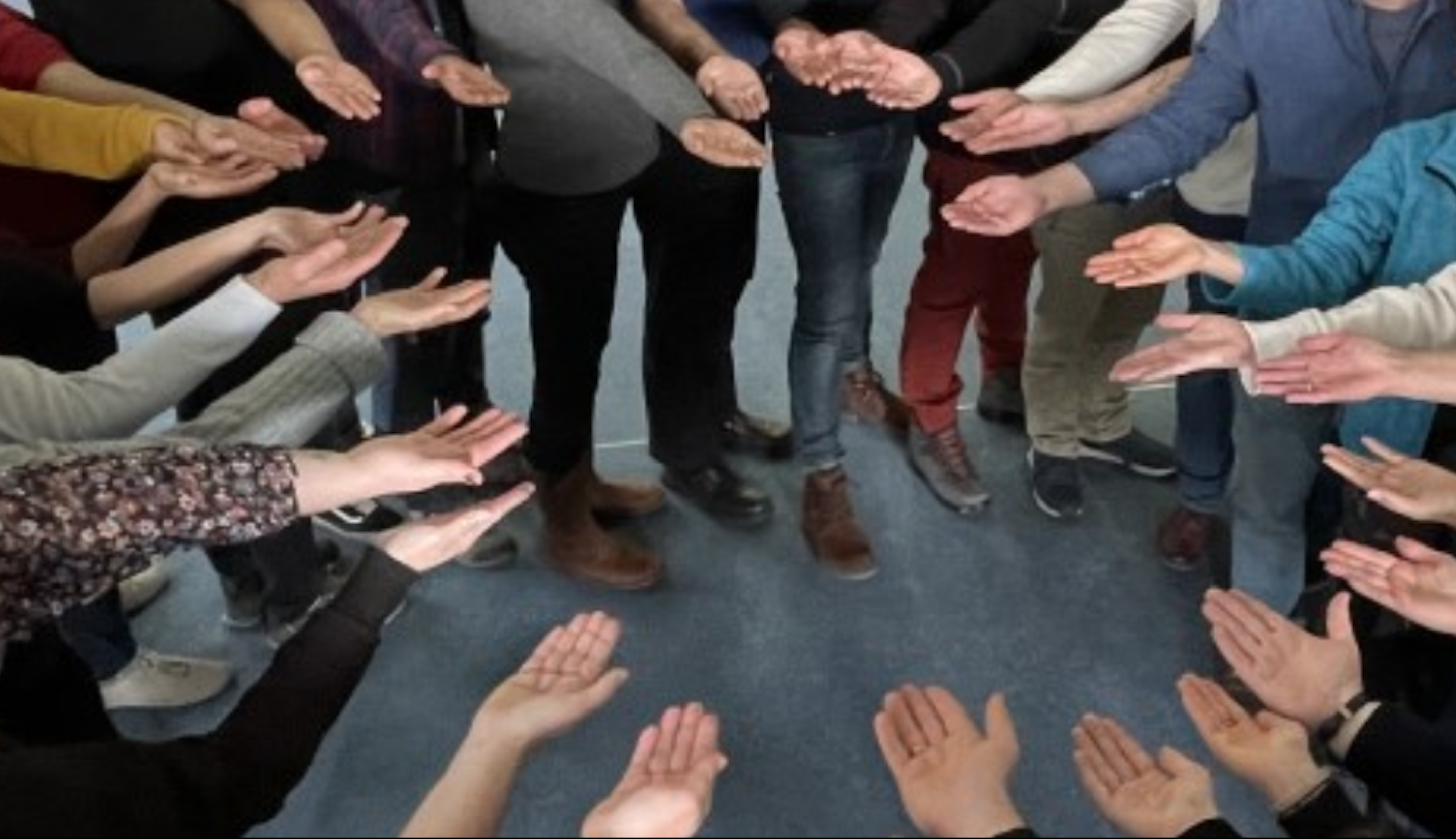 Kollegium steht zusammen